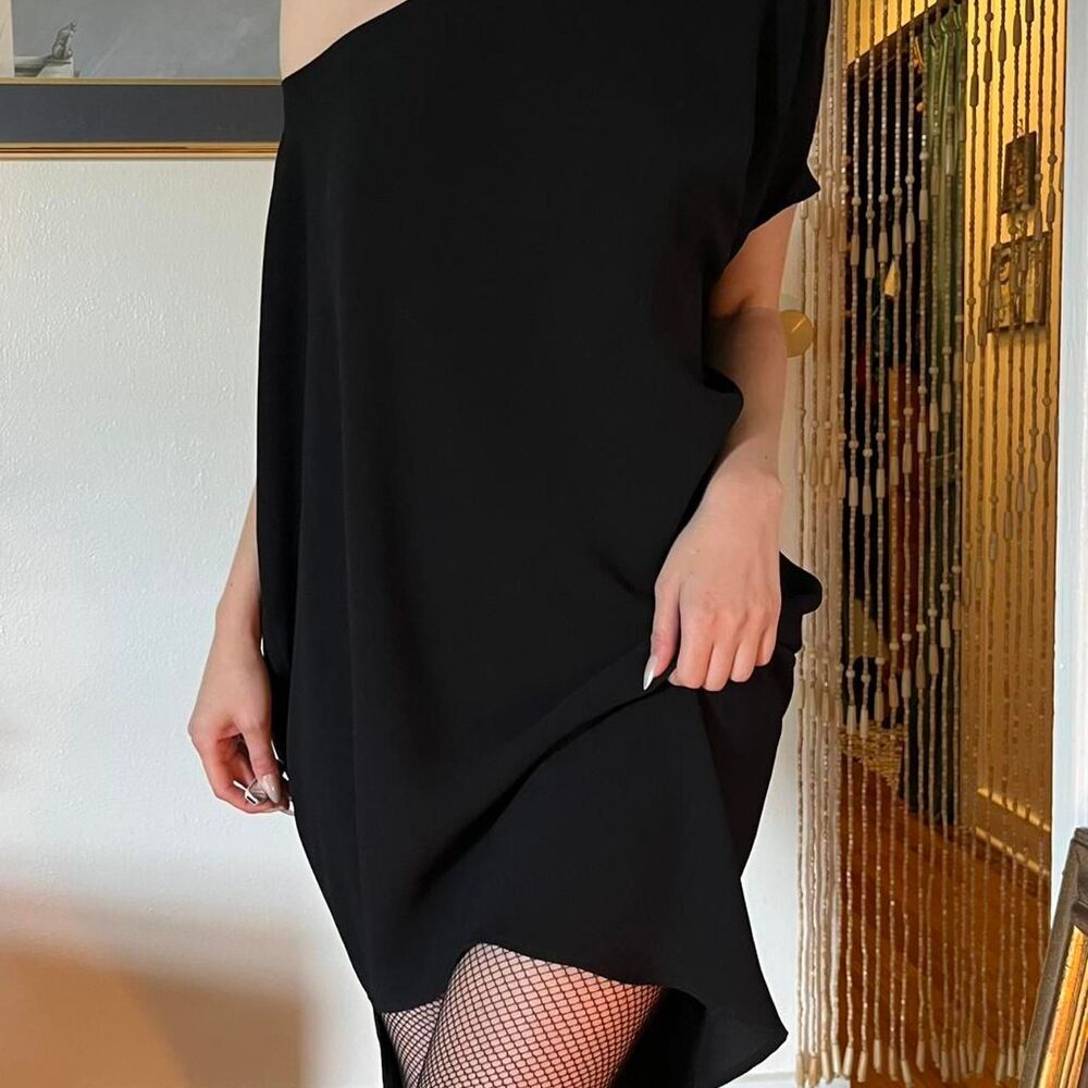 Trina Turk Asymmetrical Draped One Shoulder Black Mini Dress Size XS Minimalist